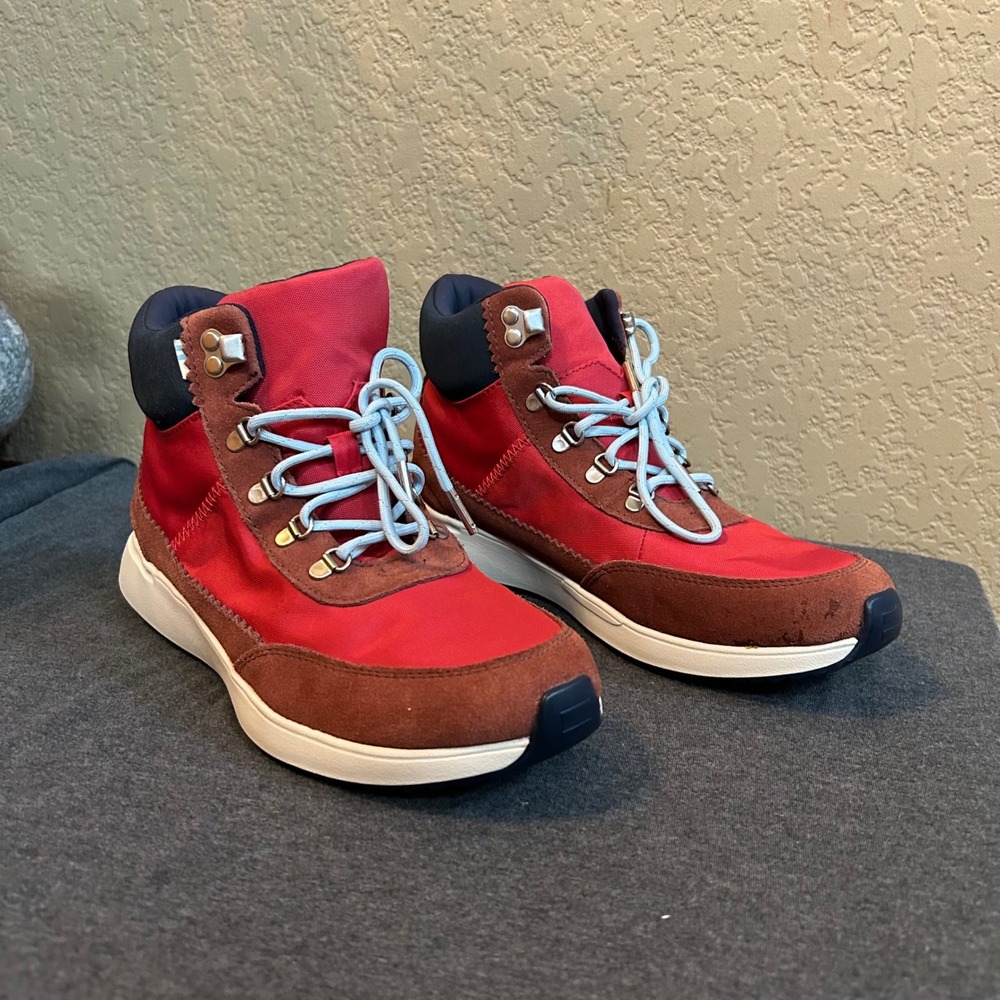 TOMS Mesa Hiking Boots Womens Size 9 Red Brown Suede Nylon Mid Top 10014100